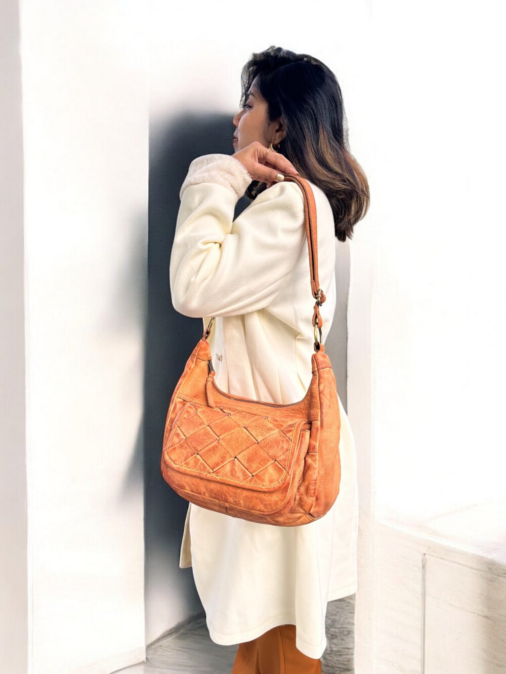 Timeless Handwoven Leather Shoulder Bag – Vintage Charm, Everyday Ease - Image 7