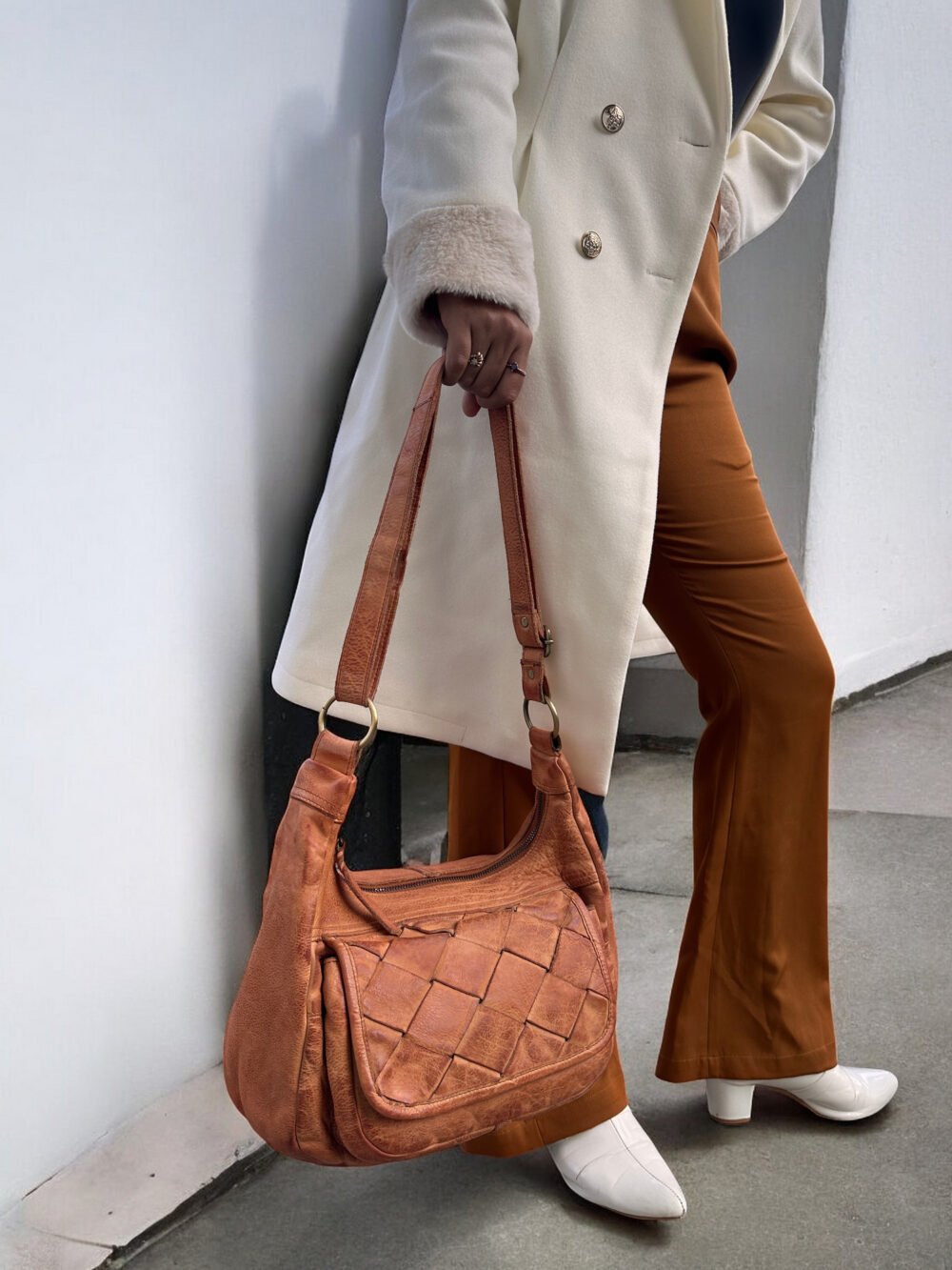 Timeless Handwoven Leather Shoulder Bag – Vintage Charm, Everyday Ease - Image 6