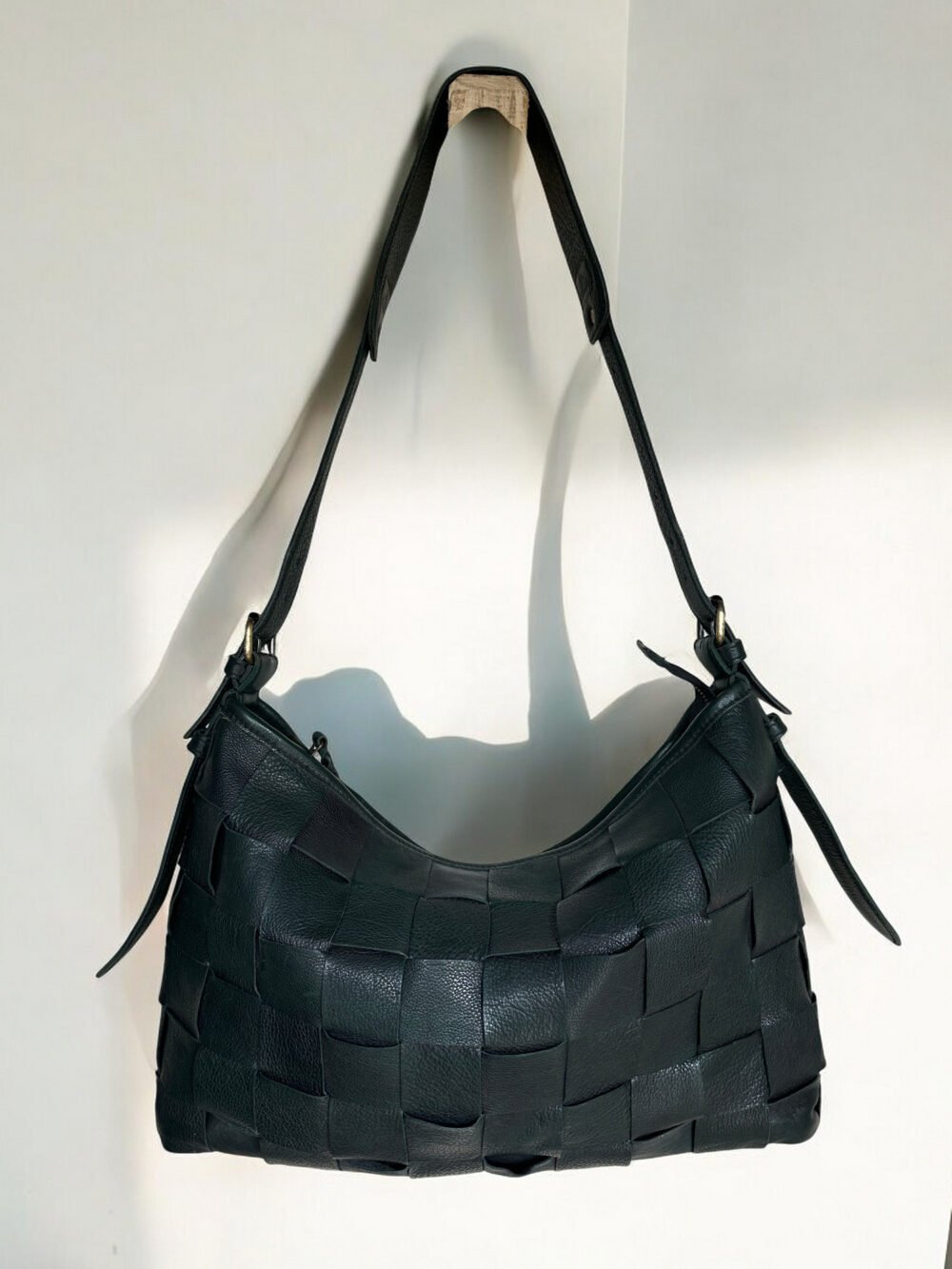 Maymith Luxe Weave Shoulder Bag – Bold, Chic & Timeless