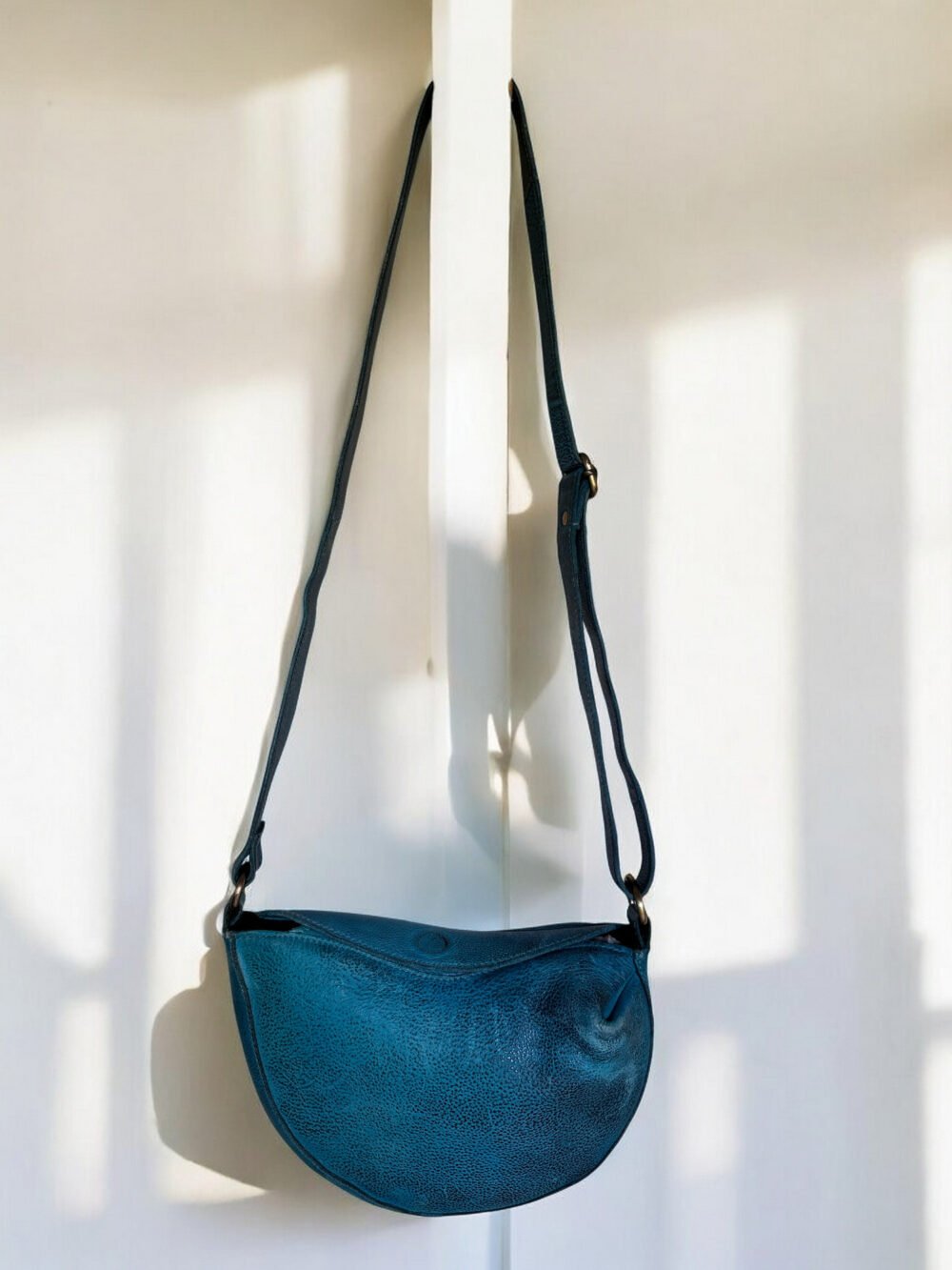 Maymith Moonlit Crossbody – A Statement in Elegance