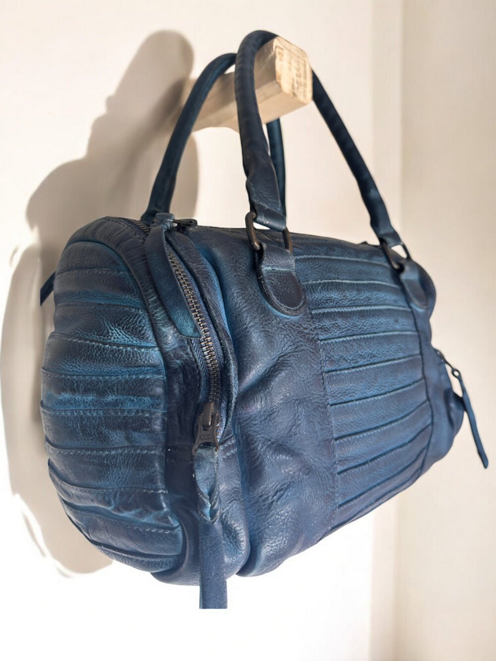 Maymith Luxe Voyager Duffel – Bold Style, Effortless Function - Image 4