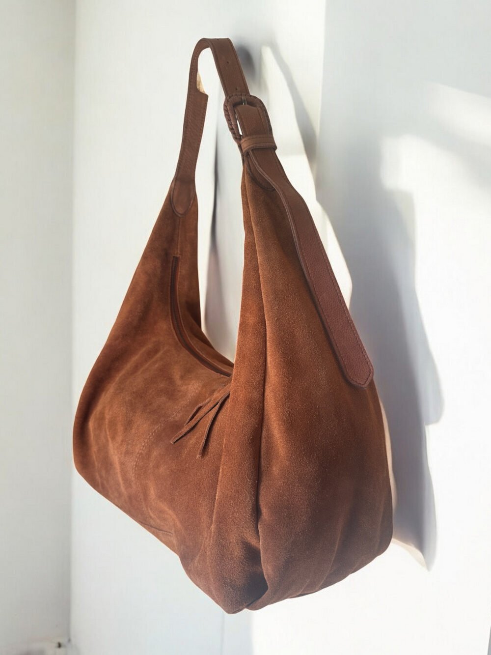 Maymith Luxe Nomad Hobo – Effortless Charm, Timeless Appeal - Image 4