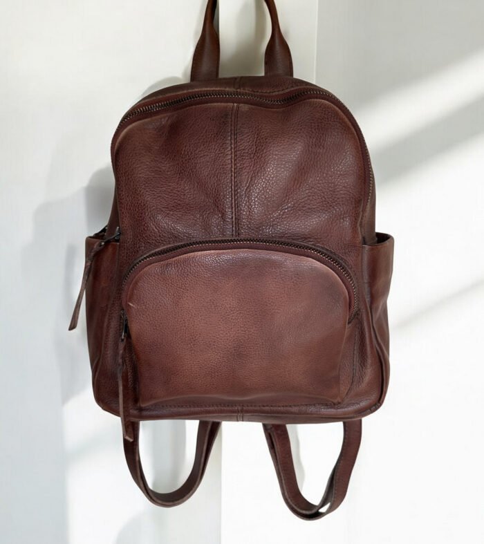 Maymith Classic Leather Backpack – Style, Strength & Sophistication