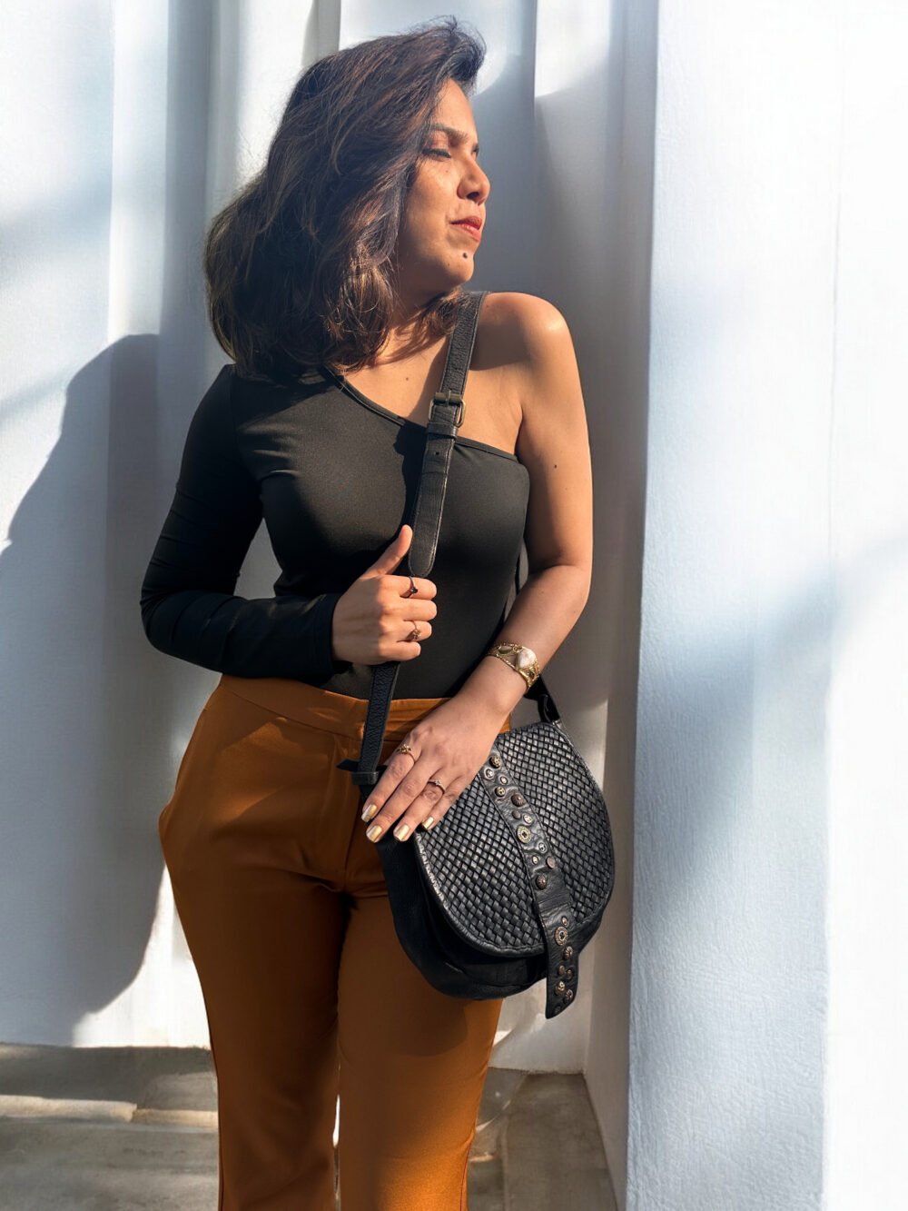 Maymith Noir Woven Saddle Bag – Edgy Elegance in Every Step - Image 6