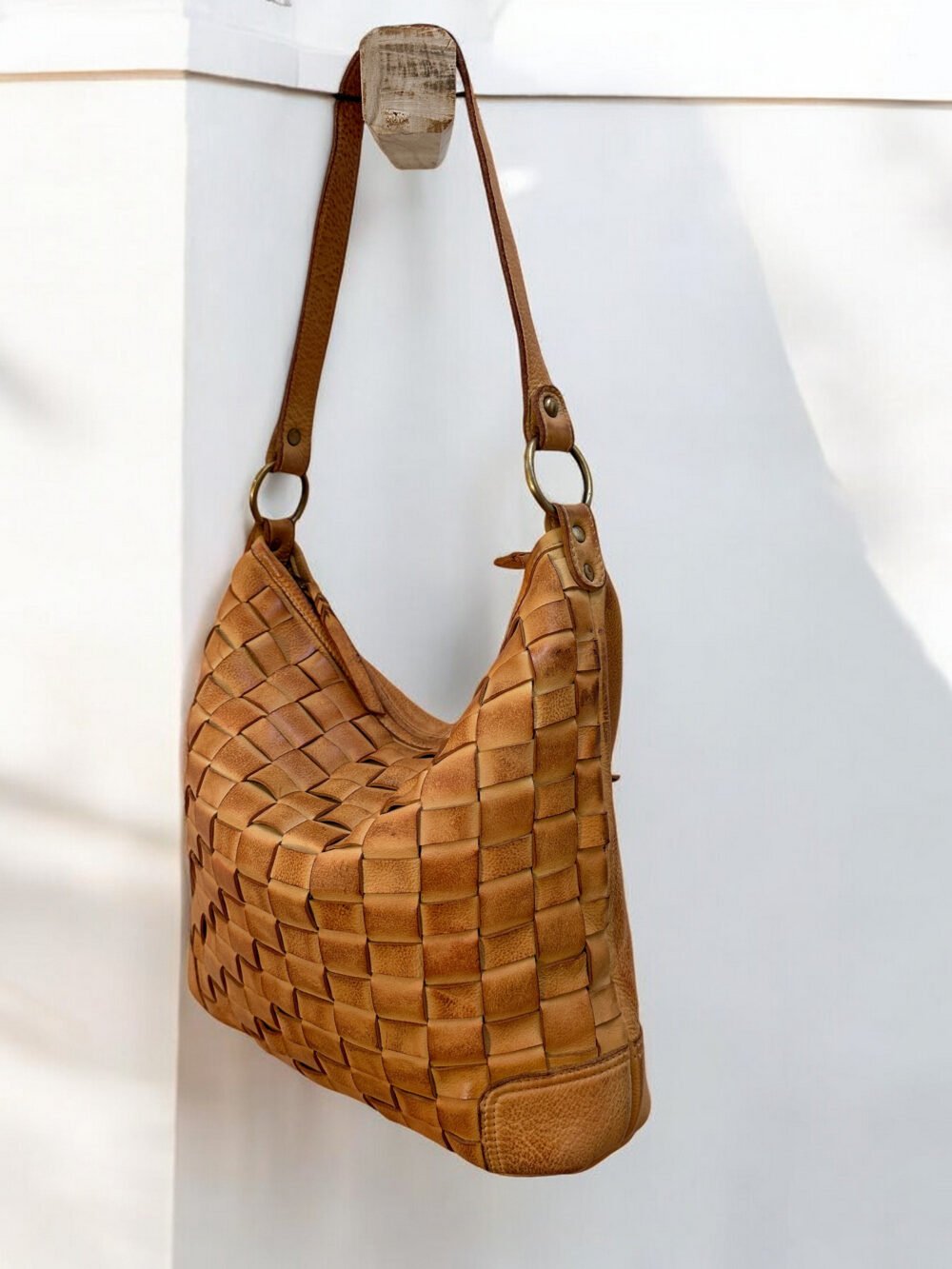 Maymith Woven Luxe Hobo – Artistry Meets Everyday Elegance - Image 5