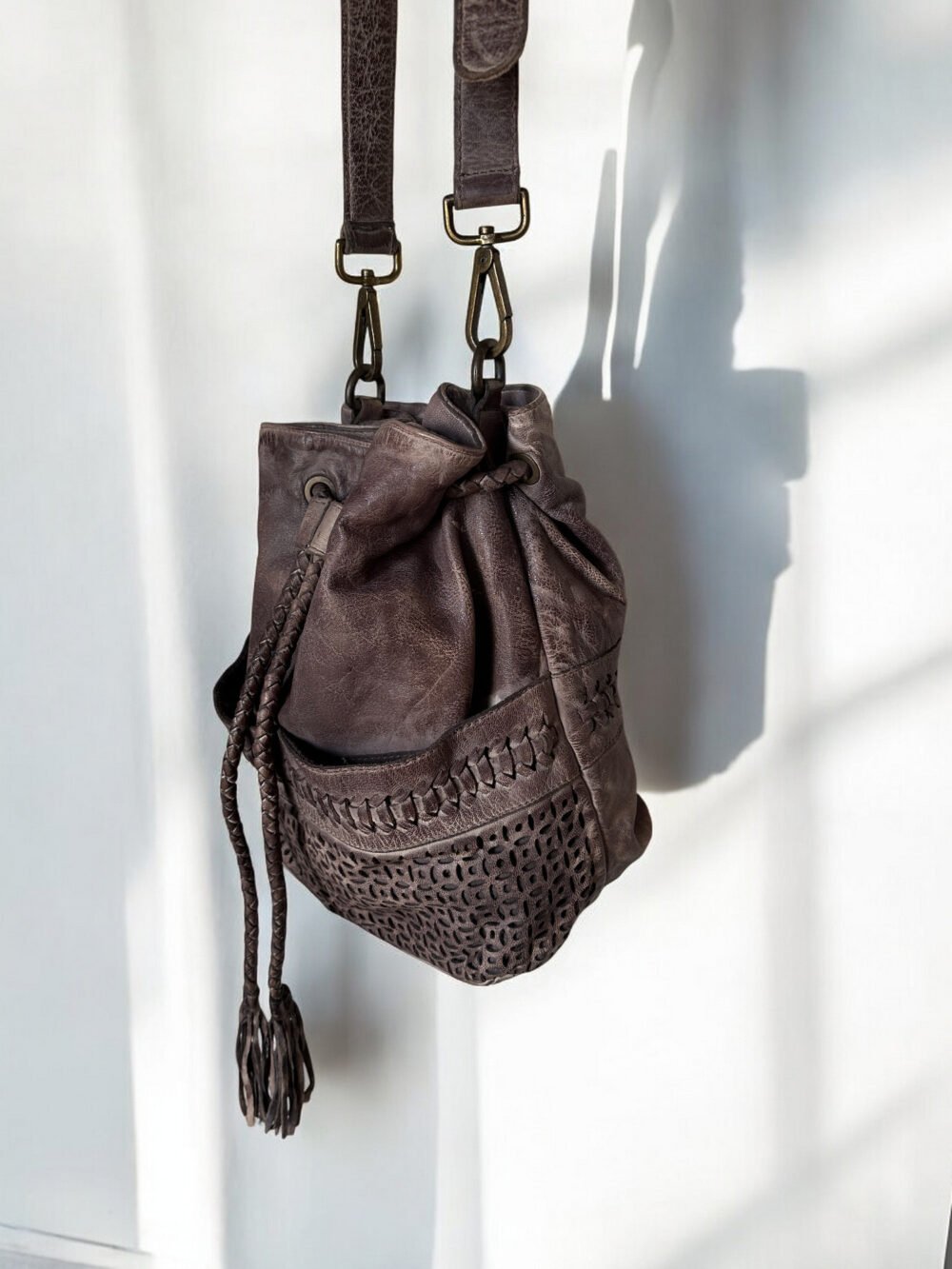 Maymith Vintage Leather Bucket Bag – Boho Chic, Timeless Spirit - Image 5
