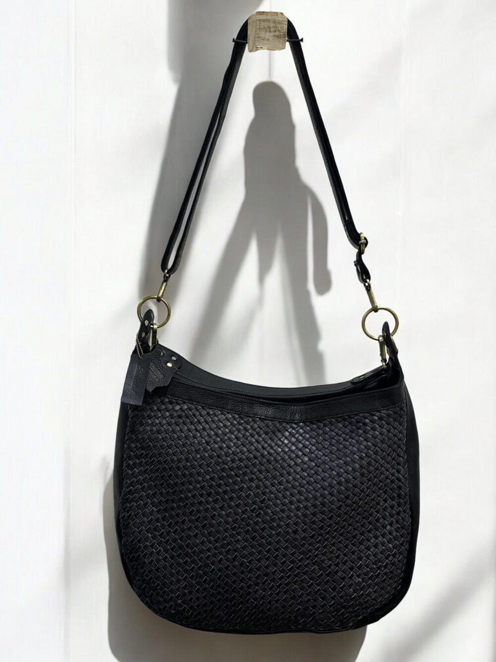 Maymith Luxe Woven Hobo – Effortless Elegance, Timeless Appeal - Image 2